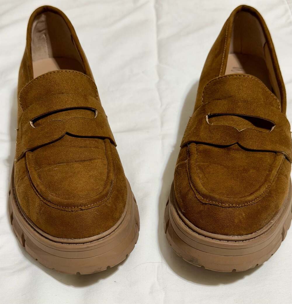 Wonderly Lana Women's Suede Lug Sole Penny Loafers - Picture 3 of 6